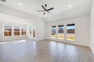 156 Rosewood Dr, Glenn Heights, TX 75154 - Photo 18