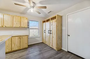 209 N Jarvis Ln, Azle, TX 76020 - Photo 8