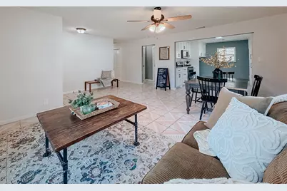 812 W 11th Avenue, Corsicana, TX 75110 - Photo 2