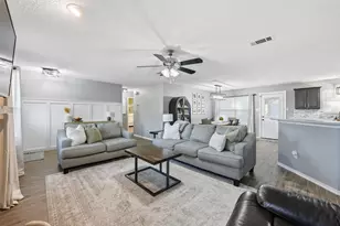 1021 Scenic Dr, Justin, TX 76247 - Photo 10