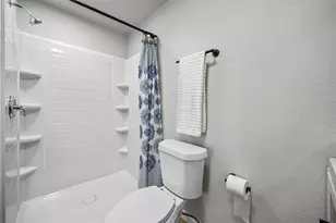 88 Live Oak St, Alvarado, TX 76009 - Photo 16