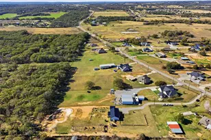 2225 J E Woody Rd, Springtown, TX 76082 - Photo 32