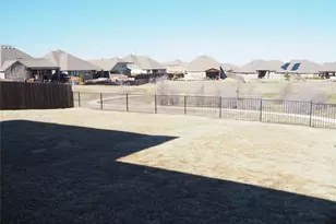 4317 Swallow Dr, Fort Worth, TX 76262 - Photo 8