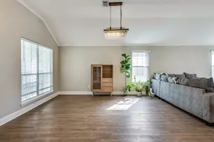 7129 Sample Dr, The Colony, TX 75056 - Photo 8