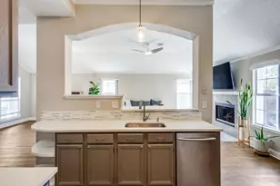 7129 Sample Dr, The Colony, TX 75056 - Photo 14