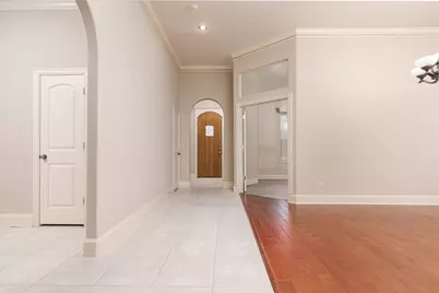 2811 Meadowside Drive, McKinney, TX 75071 - Photo 2