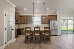 2306 Creek Dr, Granbury, TX 76048 - Photo 6