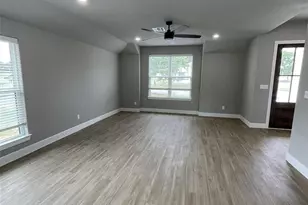 626 W Florence St, Denison, TX 75020 - Photo 6