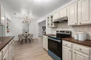 2334 Markland St, Irving, TX 75060 - Photo 12