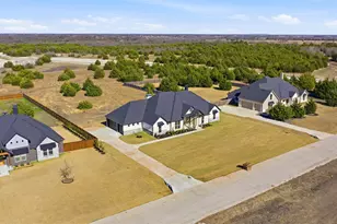 1431 Westgrove Ln, Waxahachie, TX 75165 - Photo 2