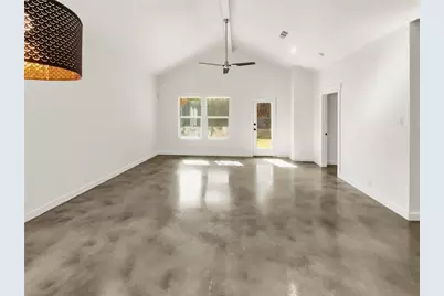 1906 Avenue B, Fort Worth, TX 76104 - Photo 2