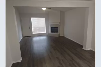 5706 Vandalia Trail, Arlington, TX 76017 - Photo 2