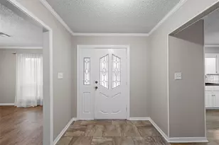 3900 Green Valley Dr, Waco, TX 76710 - Photo 6