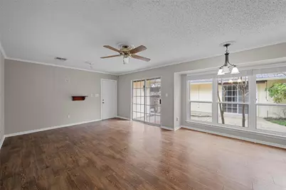 3900 Green Valley Drive, Waco, TX 76710 - Photo 12