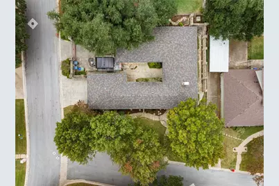 3900 Green Valley Drive, Waco, TX 76710 - Photo 34