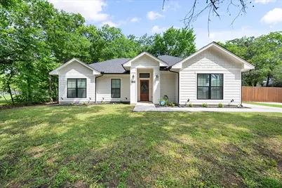 1408 W 13th Avenue, Corsicana, TX 75110 - Photo 1