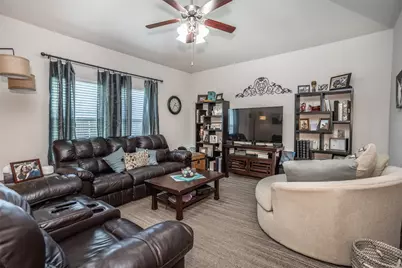 1800 Silver Oaks Drive, Gainesville, TX 76240 - Photo 2
