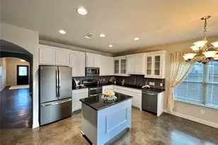 1800 Silver Oaks Dr, Gainesville, TX 76240 - Photo 10