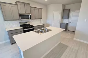 505 Babbling Brk Dr, Denton, TX 76249 - Photo 2