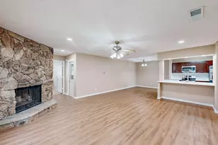 1908 N Irving Heights Dr, Irving, TX 75061 - Photo 8