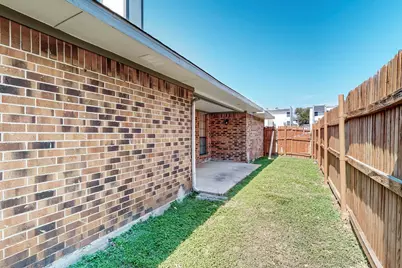 1908 N Irving Heights Drive, Irving, TX 75061 - Photo 38