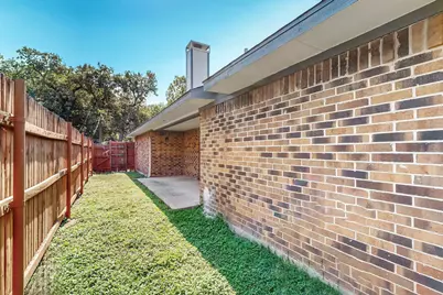 1908 N Irving Heights Drive, Irving, TX 75061 - Photo 36