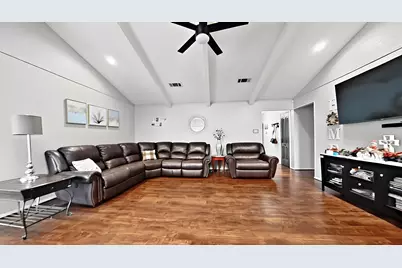 5016 Saint Lawrence Road, Fort Worth, TX 76103 - Photo 4