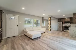 1704 Hillside Dr, River Oaks, TX 76114 - Photo 1