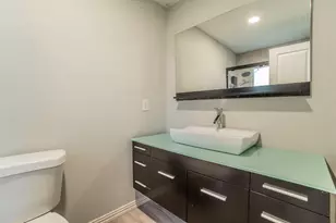 1704 Hillside Dr, River Oaks, TX 76114 - Photo 14