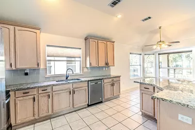 9505 Trailwood Drive, Denton, TX 76207 - Photo 10