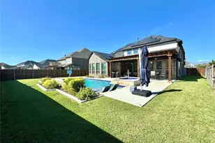 1900 Cedar Bluff Pkwy, Mansfield, TX 76063 - Photo 32