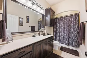 1756 Laramie Ln, Burleson, TX 76028 - Photo 32