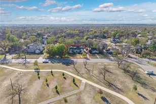 2005 1st St, Brownwood, TX 76801 - Photo 2