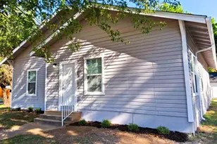 220 W Wardville St, Cleburne, TX 76033 - Photo 32