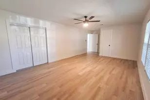 220 W Wardville St, Cleburne, TX 76033 - Photo 16