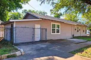 220 W Wardville St, Cleburne, TX 76033 - Photo 32