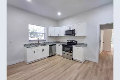 220 W Wardville Street, Cleburne, TX 76033 - Photo 12