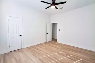 220 W Wardville St, Cleburne, TX 76033 - Photo 30