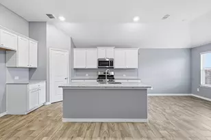 445 Pollyann Trl, Fort Worth, TX 76052 - Photo 14