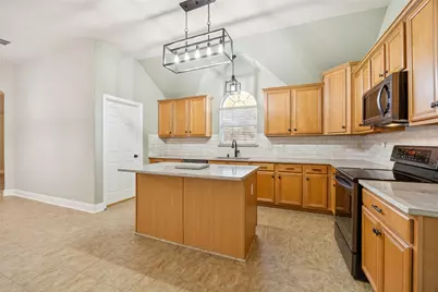 100 Lorient Drive, Mansfield, TX 76063 - Photo 12