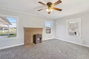 10609 Seagoville Rd, Dallas, TX 75217 - Photo 18