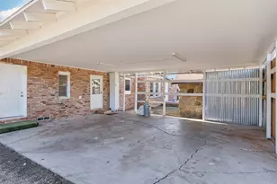 10609 Seagoville Rd, Dallas, TX 75217 - Photo 30