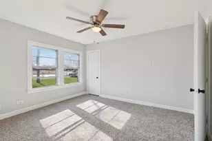 10609 Seagoville Rd, Dallas, TX 75217 - Photo 14