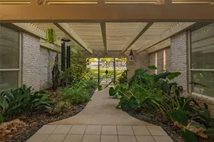 1919 Woodland Hills Dr, Weatherford, TX 76087 - Photo 4