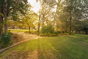 1919 Woodland Hills Dr, Weatherford, TX 76087 - Photo 36