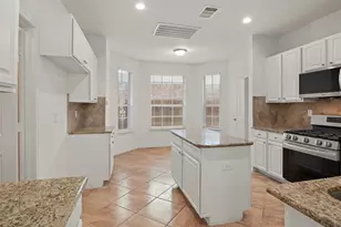 8121 Case Dr, Plano, TX 75025 - Photo 10