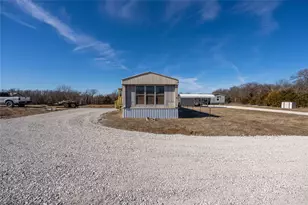 9959 Fm 2071, Valley View, TX 76272 - Photo 10