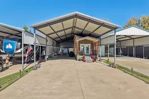 506 Brazos Harbor Dr, Granbury, TX 76048 - Photo 4