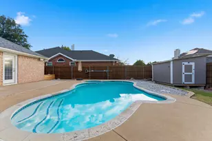 2060 Heather Glen Dr, Lewisville, TX 75067 - Photo 4