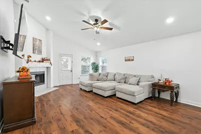 6013 Photinia Avenue, Denton, TX 76208 - Photo 12